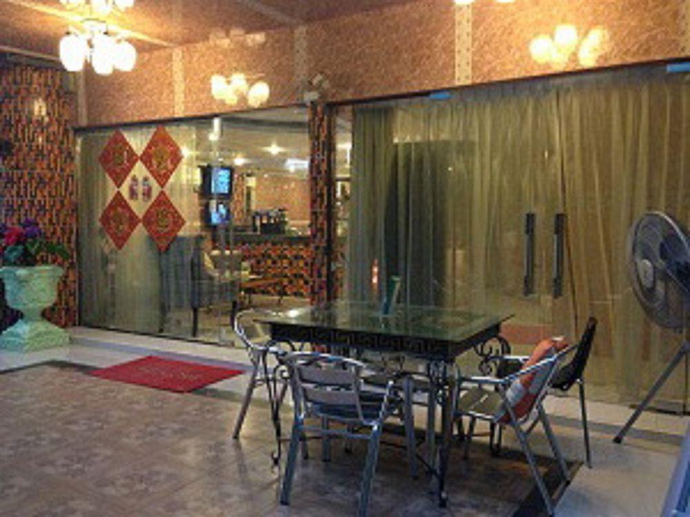 Penang Palace Bangkok Exteriör bild